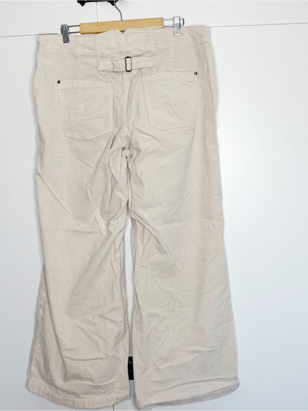 Pilcro The Kit High-Rise Wide-Leg Utility Trousers 20 cream corduroy clean girl - Picture 9 of 16